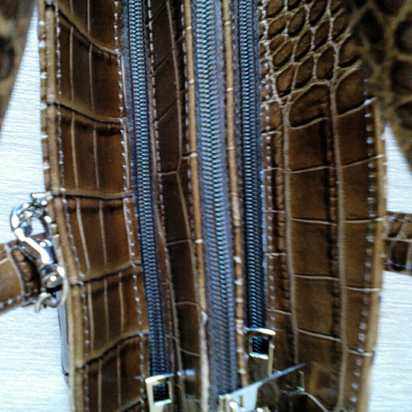 NWT FEDERICA BASSI Croc-Embossed Leather Handbag - Picture 8 of 8